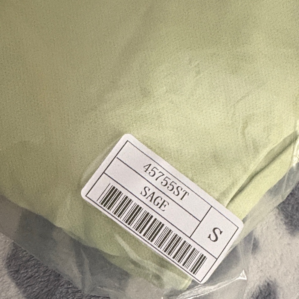 Milk & Honey Light Green Pantsuit with Gold Buttons PERFECT spring work set - Picture 2 of 3